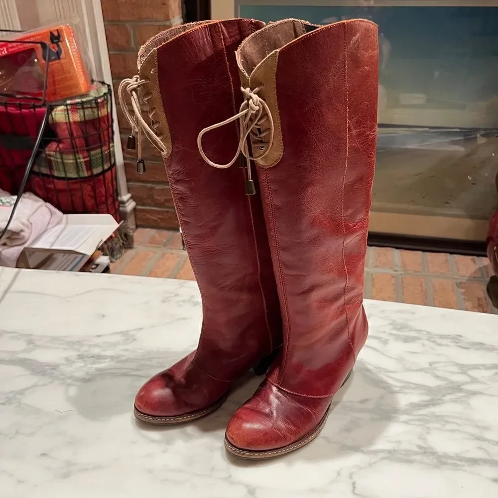 Holding Horses red boots - Picture 2 of 9